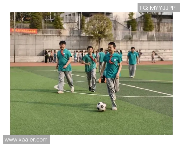 得心冠足球明星助力青少年成长与梦想启航的精彩旅程